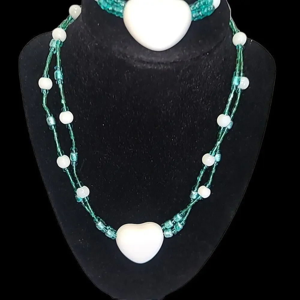Teal Green & White Heart‎ Glass & Acrylic Bead 16